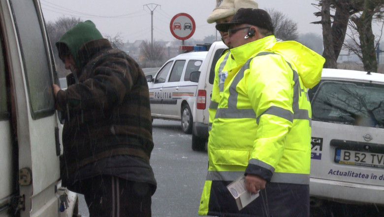 Controale pe soselele din Bihor. Masinile au fost verificate daca sunt echipate pentru iarna Imagine