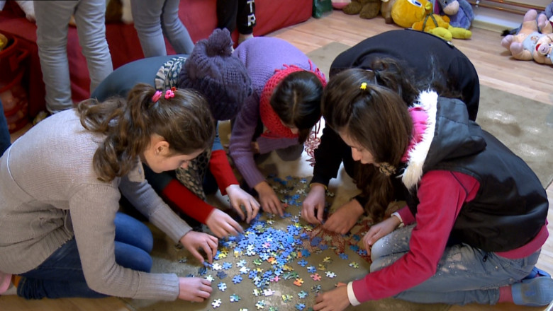 Copii invatati sa scape de saracie cu fonduri de la norvegieni Imagine