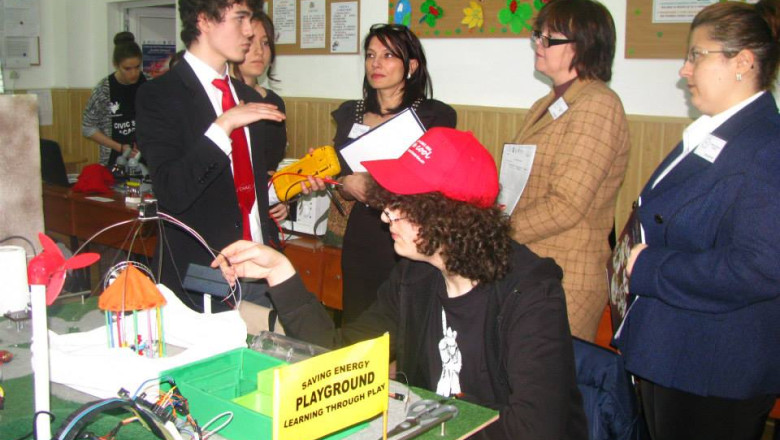 Copii inventatori. Scoala viitorului va fi alimentata cu energie solara Imagine