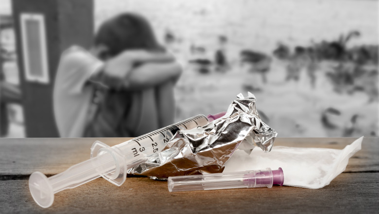 Copiii consuma droguri de la 10 ani. Psiholog: Parintii trebuie sa urmareasca manifestarile. Sunt multi cu depresii, care se taie Imagine