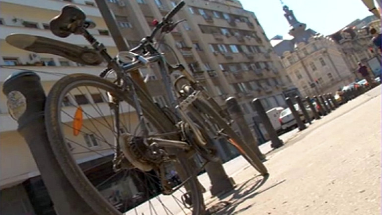 Copiii din Vaslui nu au voie cu biciclete si role in parcuri, pe trotuare si in centrul orasului Imagine