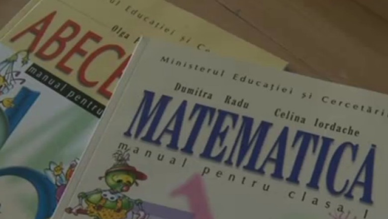 Copiii invata din manuale ca Romania e vecina cu Iugoslavia si ca aderarea la UE este „obiectiv indepartat” Imagine