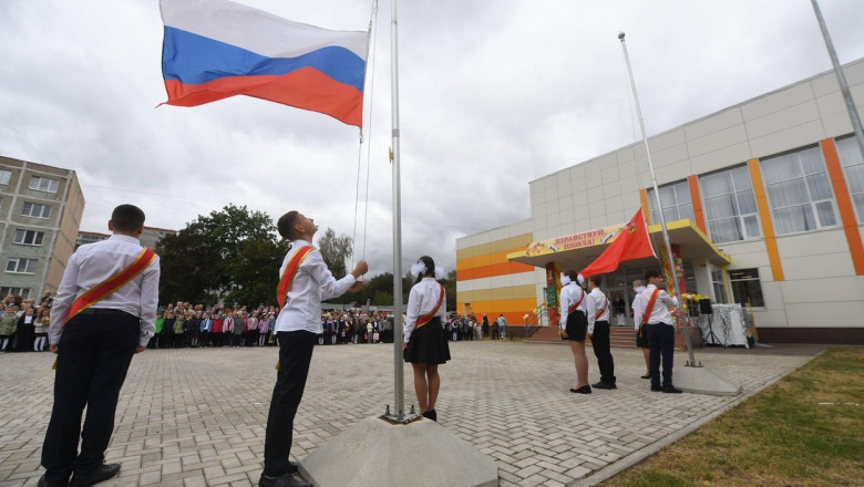 Copiii rusi sunt invatati inca de la sapte ani sa moara pentru tara lor. Pirvulescu: Rusia isi formeaza viitorii soldati Imagine