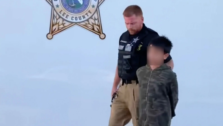 Copil de 10 ani arestat in Florida dupa ce a amenintat ca isi ia arma si va face o baie de sange Imagine