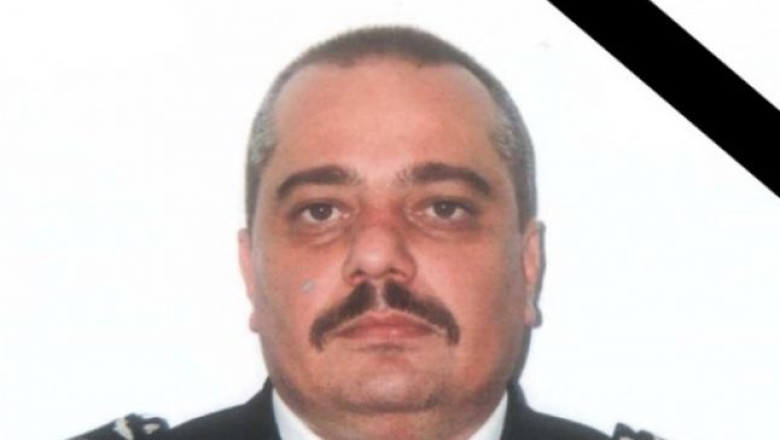 Copilotul elicopterului prabusit in Constanta, inmormantat la Mioveni in prezenta a 3.500 de oameni Imagine