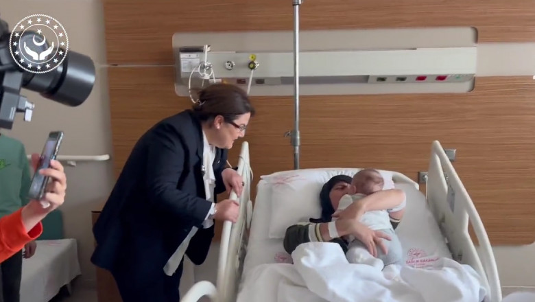 „Copilul miracol”, fetita care a supravietuit 5 zile sub daramaturi in Turcia, si-a regasit mama la doua luni dupa cutremur Imagine