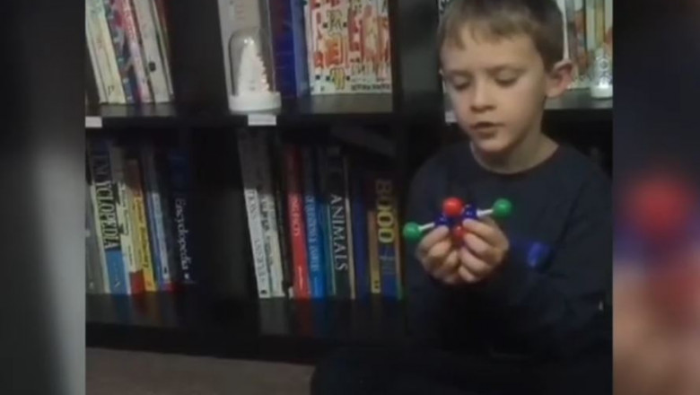 Copilul roman care are un IQ comparativ cu al lui Einstein: „Mintea mea cauta tot timpul lucruri noi” Imagine