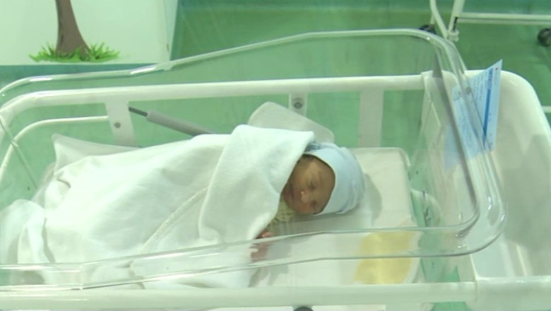 Copilul romancei din Italia violata de doi militari SUA s-a nascut cu grave probleme respiratorii Imagine