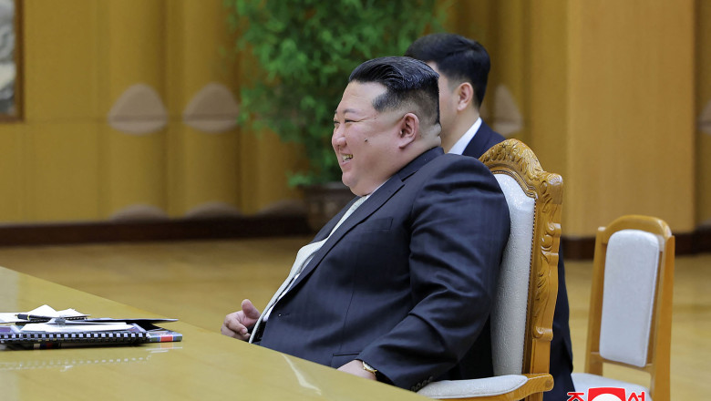 Coreea de Nord condamna „dictatura” din Sud, in urma haosului provocat de invocarea legii martiale Imagine