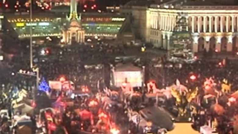 Corespondenta de la Kiev. Mii de ucraineni cer in continuare in strada demisia presedintelui Imagine