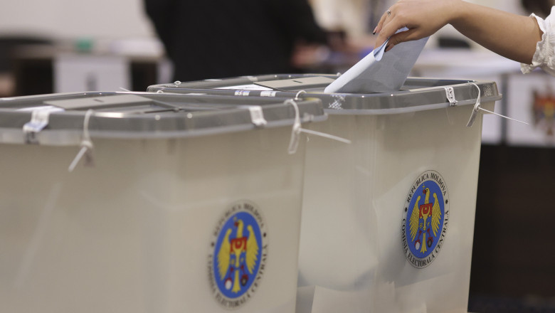Corespondenta Digi24 la Chisinau: Mobilizare masiva la urne, atacuri cibernetice si alerte cu bomba in unele tari din Europa Imagine