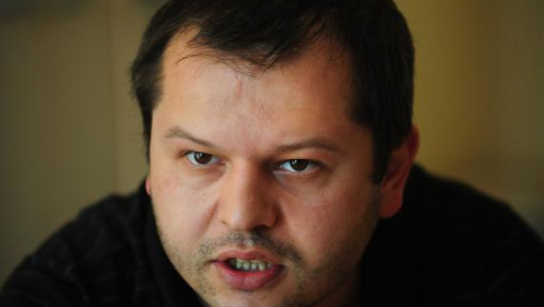 Corneliu Porumboiu, la Festivalul de Film de la Berlin, cu o productie in care comenteaza, alaturi de tatal sau, un meci Steaua-Dinamo Imagine