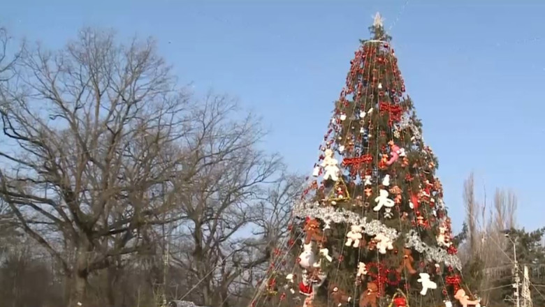 Craciun in februarie: Un oras din Romania inca aprinde luminitele si pastreaza ornamentele de la sarbatori. Explicatia autoritatilor Imagine