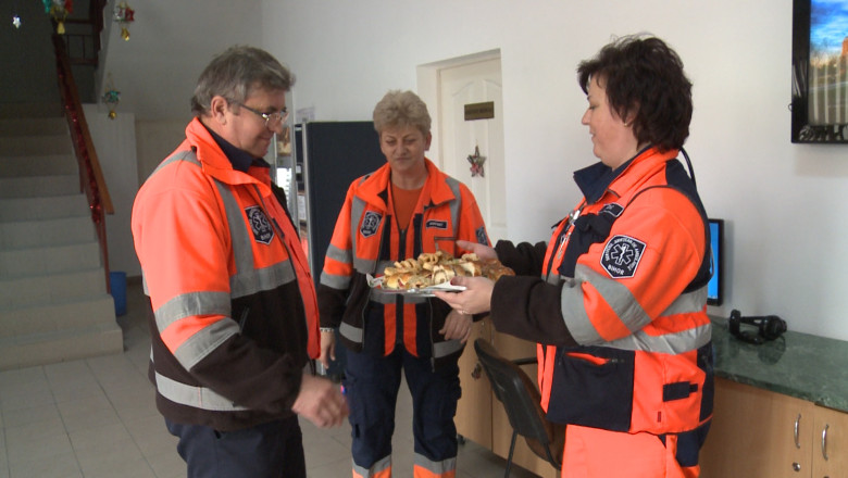 Craciunul la munca. Personalul medical, serviciile de urgenta si cei din transportul public au muncit non-stop Imagine