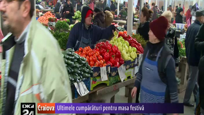 Craiovenii au facut ultimele cumparaturi pentru masa festiva Imagine