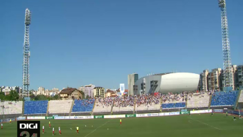 Craiovenii isi intaresc staful administrativ Imagine