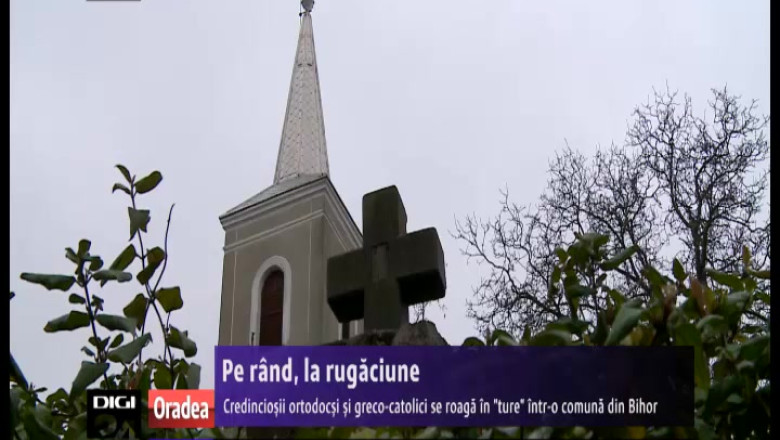 Credinciosii ortodocsi si greco-catolici se roaga in "ture" in biserica dintr-o comuna din Bihor Imagine