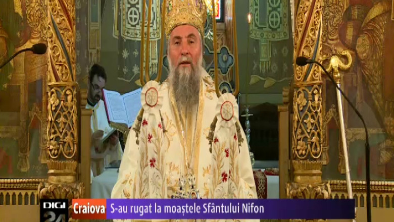 Credinciosii s-au rugat la moastele Sfantului Nifon, la Catedrala Mitropolitana din Craiova Imagine