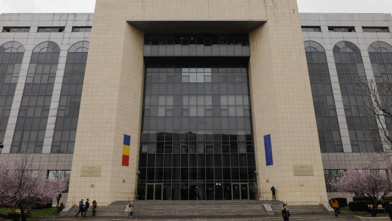 Cresc onorariile avocatilor pentru asistenta judiciara Imagine
