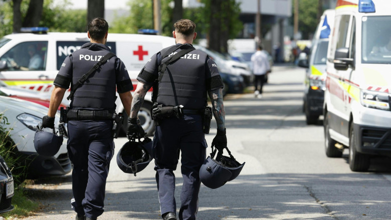Creste bilantul victimelor atacului din Austria: 10 morti dupa ce un tanar a deschis focul intr-o scoala. 3 zile de doliu national Imagine