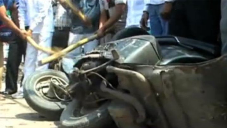 Cresterea preturilor cu pana la 4% la carburanti, motiv de protest in India Imagine