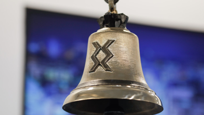 Cresteri de peste 3% la Bursa de Valori Bucuresti, ca urmare a anularii alegerilor prezidentiale Imagine