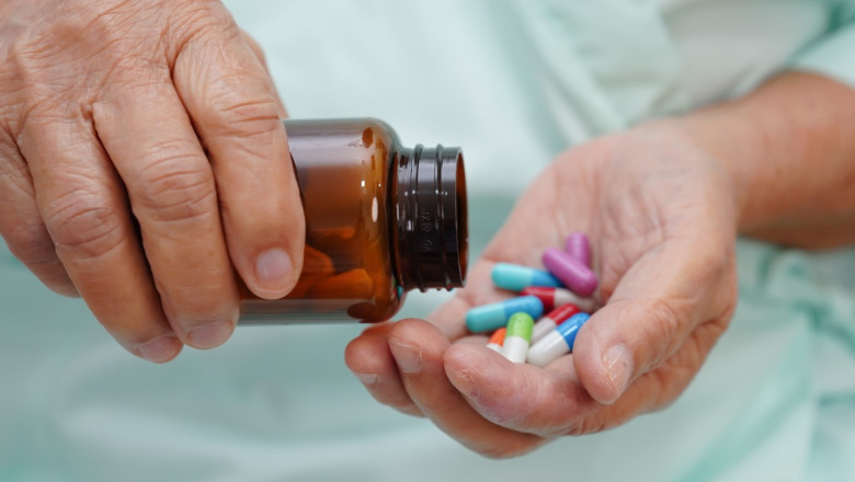 Crimele care au schimbat felul cum luam medicamente. Milioane de oameni terorizati de un ucigas care a ascuns cianura in paracetamol Imagine