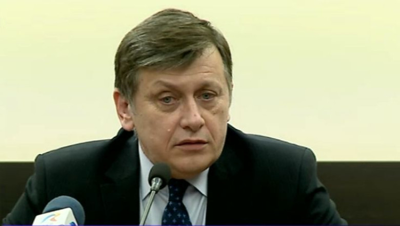 Crin Antonescu: Ceea ce a facut Ponta in seara asta, aceasta mascarada, m-a determinat sa votez duminica Imagine