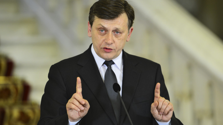 Crin Antonescu: Cred ca sunt presiuni din zona unor oameni influenti in servicii ca Ponta sa candideze la prezidentiale Imagine
