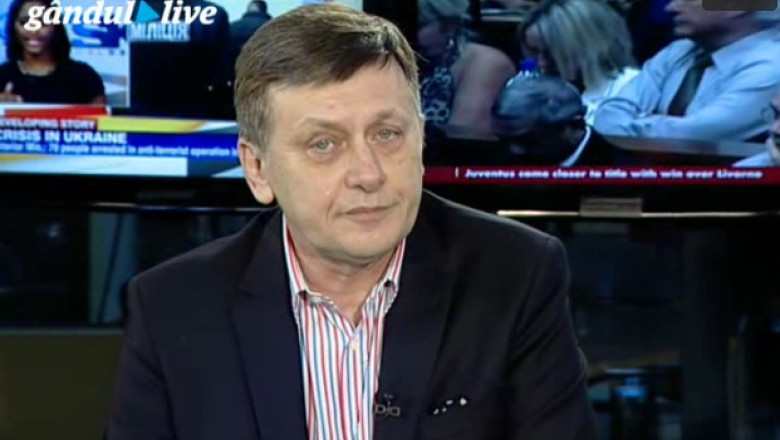 Crin Antonescu vede posibil, in anumite conditii, un guvern PSD-PNL, dar exclude refacerea USL Imagine