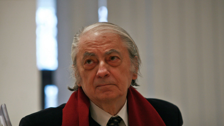 Criticul de arta Dan Haulica a incetat din viata Imagine