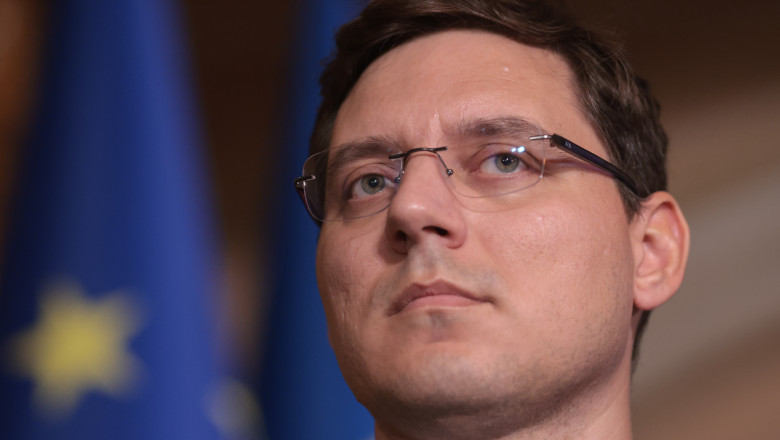 Criza dronelor: eurodeputatul Victor Negrescu il acuza de incoerenta pe ministrul Ionut Mosteanu. „Era nevoie de un mesaj de forta” Imagine