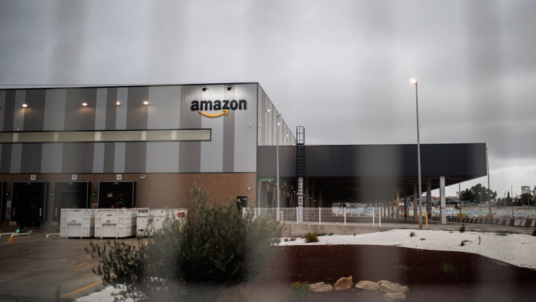 Criza economica ajunge si la Amazon. 10.000 de angajati vor fi concediati in urmatoarea saptamana Imagine