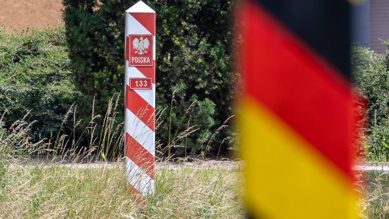 Criza migratiei in UE: spatiul Schengen a mai primit „un cui in sicriu” printr-o decizie a Poloniei. Cum profita Moscova Imagine