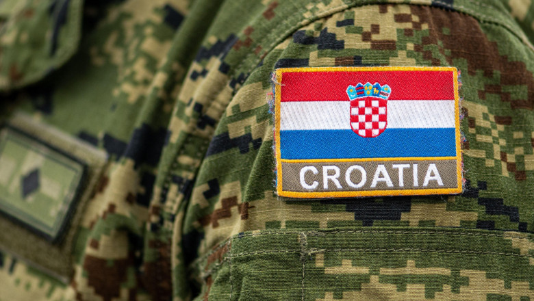Croatia va reintroduce serviciul militar obligatoriu. Cand vor fi recrutati primii tineri Imagine