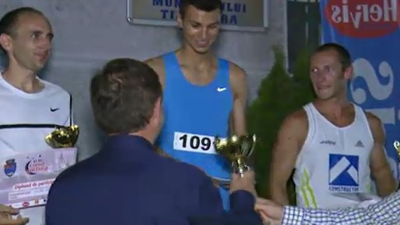 Cros nocturn de Ziua Timisoarei. 300 de timisoreni au alergat pe un traseu de 3,5 kilometri Imagine