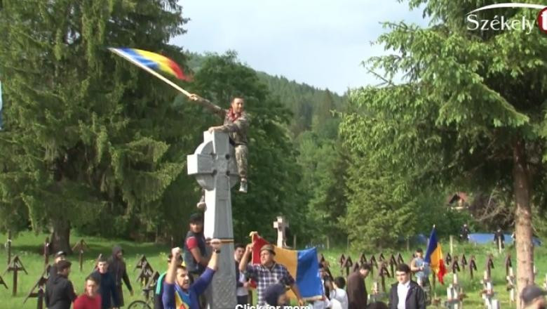 Crucile de beton dedicate eroilor romani la cimitirul de la Valea Uzului trebuie demontate. Decizia instantei este definitiva Imagine
