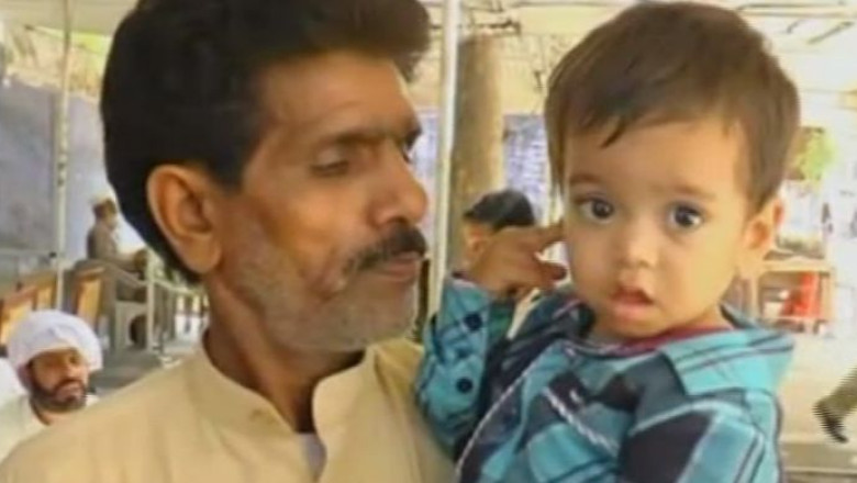 Cu biberonul la tribunal. Un copil de noua luni e acuzat de tentativa de crima Imagine