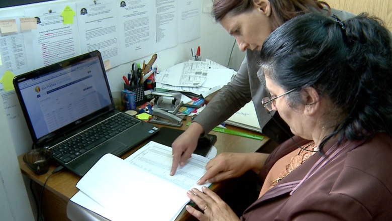 Cu doua zile inainte de alegeri, Registrul electoral le da batai de cap angajatilor din comune Imagine