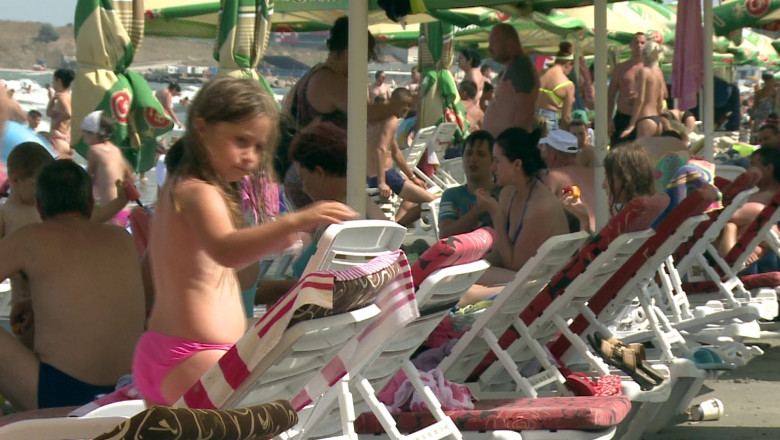 Cu lacatul pe usa Imagine