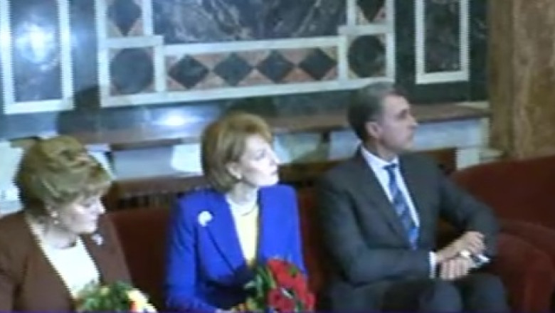 Cu Trenul Regal, din Sinaia in Capitala. Familia regala a sarbatorit Ziua Nationala printr-o calatorie simbolica Imagine