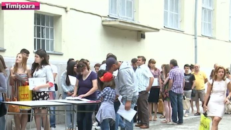 Cu un picior in facultate si cu gandul in strainatate  Imagine