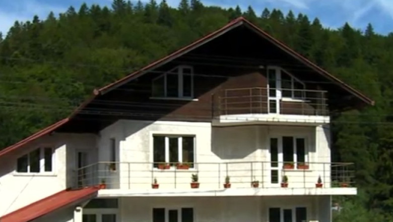 CULTURA POLITICA. Statul, agent imobiliar pentru demnitari Imagine