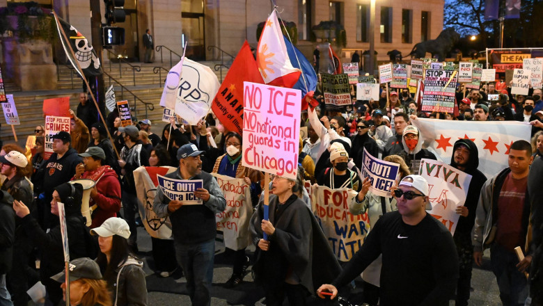 Cum a ajuns Chicago epicentrul represiunii militare a lui Donald Trump: „Asa ceva nu s-a mai intamplat niciodata” Imagine