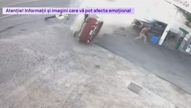Cum a scapat de la moarte soferul unei masini care isi spala linistit parbrizul intr-o benzinarie Imagine