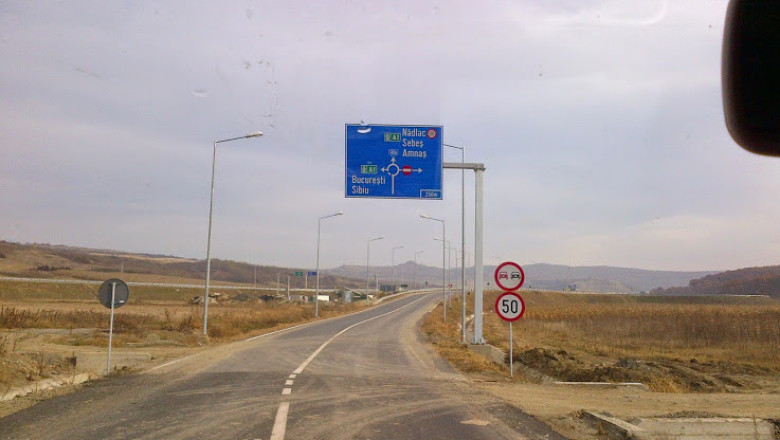Cum arata autostrada pe care ar trebui sa mergem la vot, cu doua zile inainte de inaugurare?  Imagine