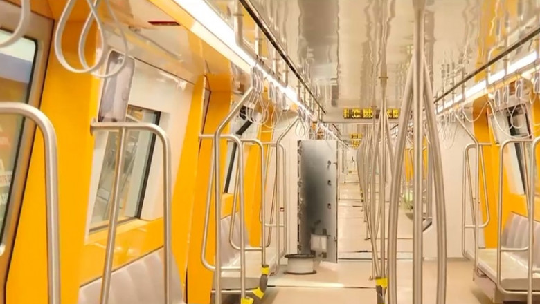 Cum arata cele mai noi trenuri ale Metrorex. Au aer conditionat, scaune de inox si folie anti-grafitti pe geamuri Imagine