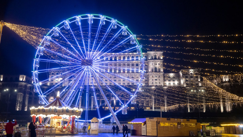 Cum arata luminitele care vor fi aprinse in Bucuresti la targul de Craciun Imagine