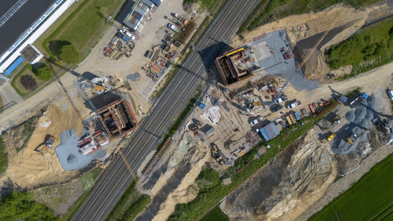 Cum arata santierul fara muncitori: dronele si utilajele autonome schimba constructia drumurilor si tunelurilor in Europa Imagine