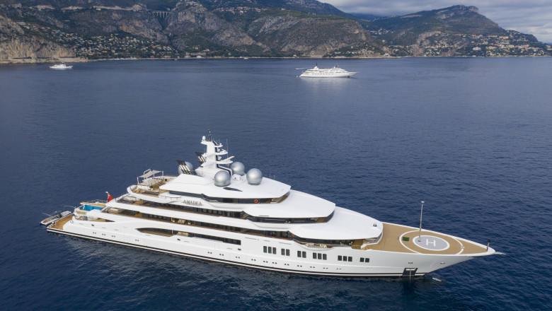 Cum arata superiahtul de 300 de milioane de dolari confiscat de SUA de la un oligarh rus si scos acum la licitatie Imagine